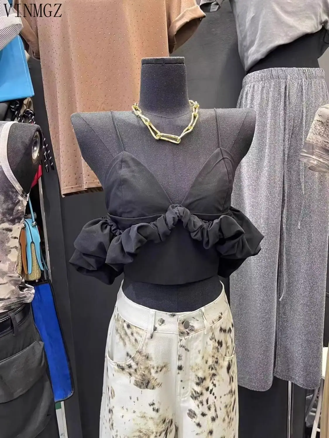 Women's clothing 2025 spring and summer new V-neck off-the-shoulder bubble sleeve pleated short suspender vest women - Image 3