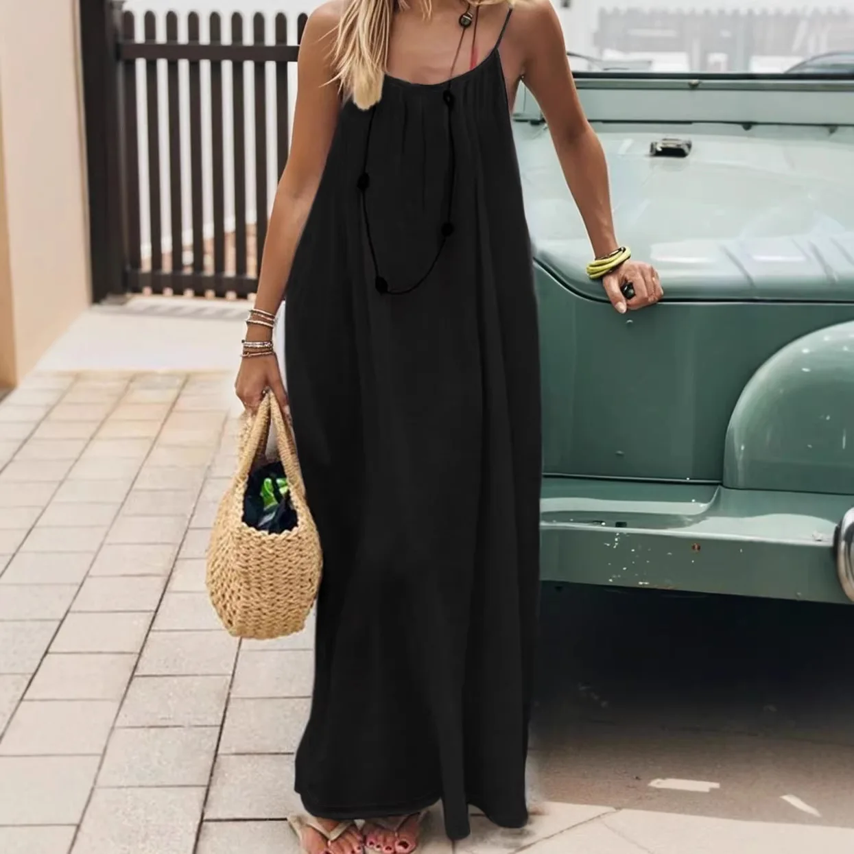 2026 New Women's Suspender Coat Backless Loose Loungewear Dress - Image 3