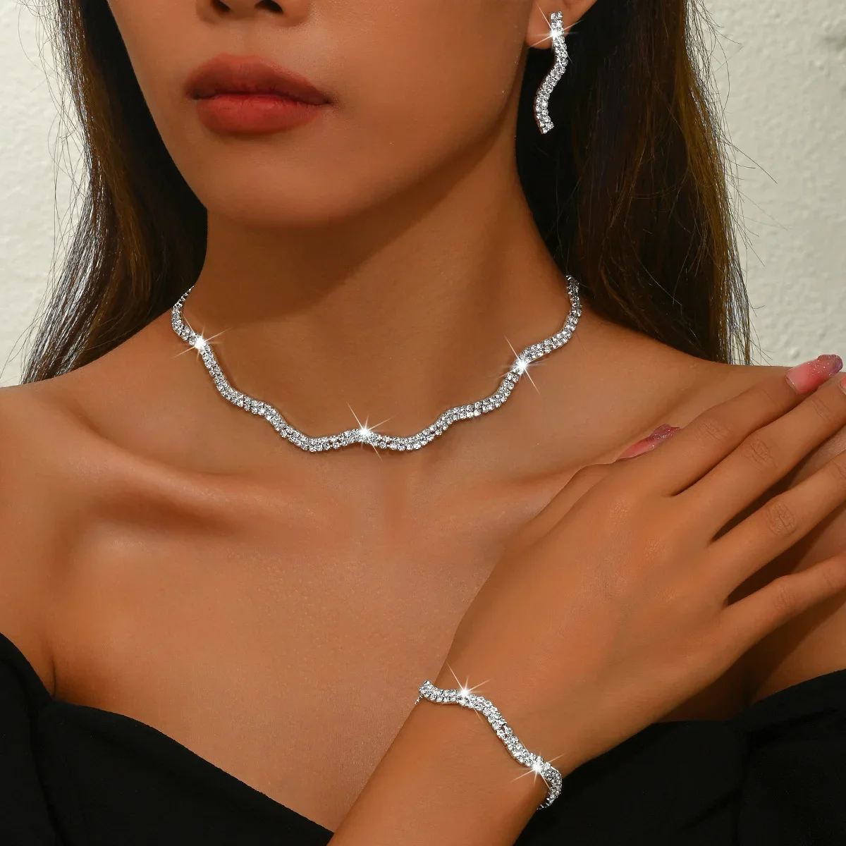 Luxury Wedding Jewelry Set: Necklace, Bracelet and Earring Set, Exquisite Crystal Jewelry, Women's Wedding Party Costumes