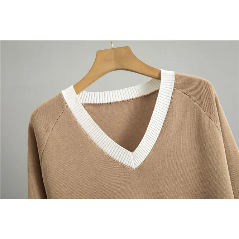 Fashionable Casual Suit for Women 2025 Spring and Autumn V-neck Contrasting Sweater Loose Wide-leg Pants Two-piece Set - Image 4