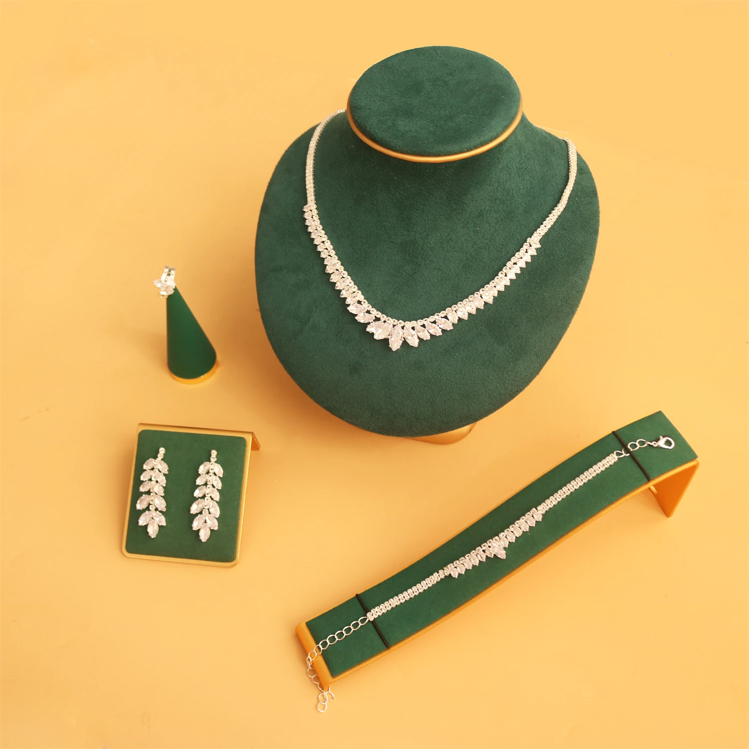 Luxury Women's Jewelry Elegant Bridal Necklace Earrings Bracelets Rings 4-piece Set Bridal Wedding Party Jewelry Accessories - Image 4
