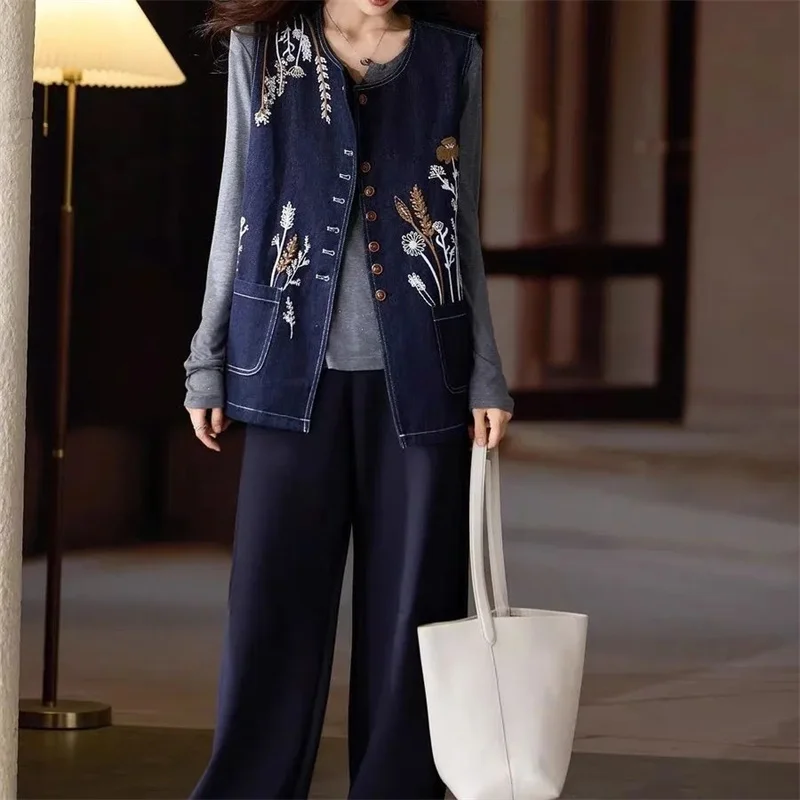 European Women Cowboy Sleeveless Jacket Spring Autumn Female Fashion Embroidery Waistcoat Coat Ladies Large Size 5XL Denim Vest - Image 3